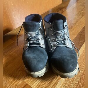 Timberland Men’s Navy & Gray boots